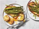  ?? FOOD STYLED BY MONICA PIERINI. CHRISTOPHE­R TESTANI/THE NEW YORK TIMES ?? Egg-in-ahole with asparagus,.