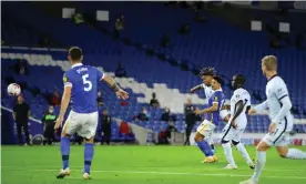  ??  ?? Chelsea’s Reece James (fourth right) lets fly from 30 yards to put his team back in the lead moments after Brighton had equalised. Photograph: Richard Heathcote/AFP/Getty Images