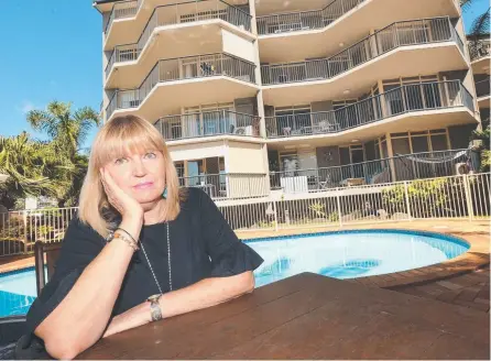  ?? Picture: MIKE BATTERHAM ?? Caroline Buckley, manager at Bayview Beach apartments, is shattered about their lack of bookings.