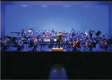  ?? FOTOS: KIKO HURTADO ?? La Royal Film Concert Orchestra, bajo la batuta de José Luis López Antón