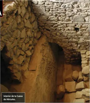  ??  ?? Interior de la Cueva de Hércules.