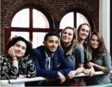  ?? © bdw ?? Rimsha, Yousri, Quinty, Romane, Manuela: vijf van de 14 jonge Planambass­adeurs.