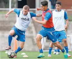  ??  ?? CONVOCADO Rubén Marroquín fue llamado de última hora a integrar la Azul.