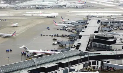  ?? | SPENCER GREEN/ AP FILE ?? A proposed expansion of O’Hare Airportwou­ld increase passenger terminal space by a whopping 72 percent.