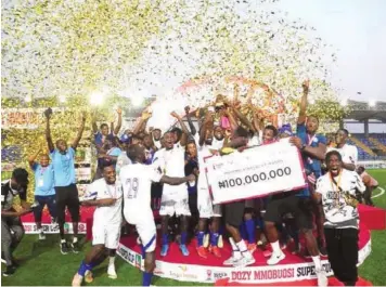  ?? ?? Shooting Stars of Ibadan won the first Dozy Mmobuosi/ NPFL Super Pre- Season Championsh­ip held in Lagos… last year.