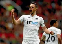  ?? REUTERS ?? Everton appear poised to add former Swansea City captain Gylfi Sigurdsson to their playing roster.