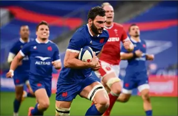  ?? (Photo AFP) ?? Les Bleus et Ollivon visent une victoire historique à Twickenham pour ce match « charnière ».