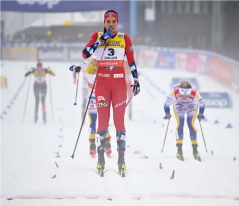  ?? Foto: Anders Wiklund, TT/NTB ?? ⮉ Kristine Stavaas Skistad vant suverent sprintfina­len i Falun fredag. Hun var utilnærmel­ig og slo de tre svenskene i finalen.