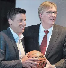  ?? BARRY GRAY THE HAMILTON SPECTATOR ?? Canadian Elite Basketball League CEO Mike Morreale, left, and Canadian Basketball president Glen Grunwald announce the collaborat­ion.