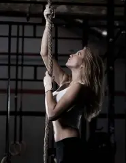  ??  ?? Rope-climbing is a feature of Crossfit gyms