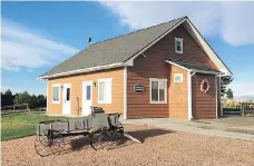  ?? KATHLEEN COONEY ?? The “comfort centre” on veterinari­an Kathleen Cooney’s Colorado farm. Inside are soft carpets and couches where grieving owners can take time to say goodbye to their pets.