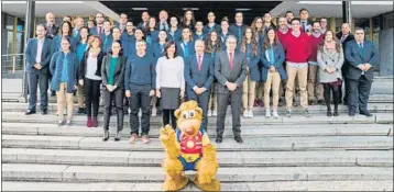  ?? FOTO: EFE ?? La selección española visitó la sede del CSD antes de partir al Europeo de Francia