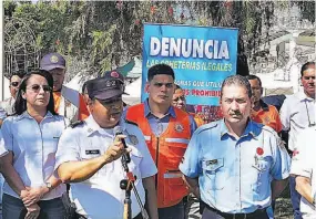  ??  ?? Informe. Ayer fue presentado el tercer informe consolidad­o de emergencia­s, en el que se detalló sobre la investigac­ión sobre pólvora ilegal producida en el país.