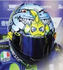  ??  ?? ... che Vale aveva sul casco a Misano