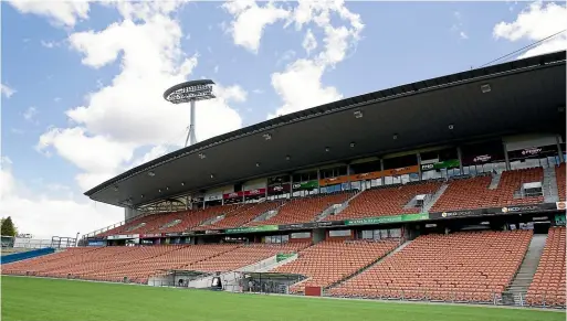  ?? CHRISTEL YARDLEY/STUFF ?? FMG Stadium Waikato is sitting empty during Super Rugby's hiatus.