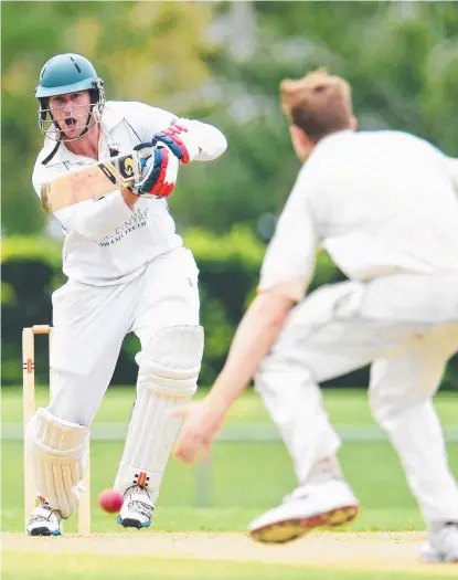  ?? Picture: ZAK SIMMONDS ?? BRILLIANT: Sub Parks batsman Riley Ward in action during the Townsville Cricket grand final.