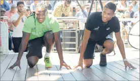  ?? Picture: JEFFREY ABRAHAMS ?? SO WHO’S QUICKER? Seabelo Senatla on his marks alongside 400m world champion Wayde van Niekerk at the Waterfront yesterday.