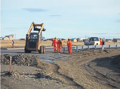  ??  ?? Las obras viales de Lázaro Báez en Santa Cruz son ejes de varias investigac­iones