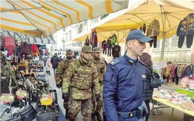  ?? ?? La vicenda
Da ieri i militari dell’operazione «Strade Sicure» affiancano polizia, carabinier­i e guardia di finanza nei controlli a Barriera di Milano