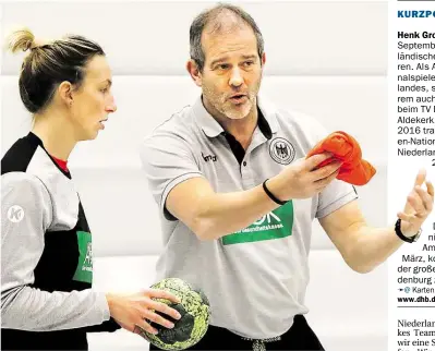  ?? BILD: PIET MEYER ?? Im Gespräch: Bundestrai­ner Henk Groener mit Oldenburgs Angie Geschke