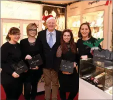  ??  ?? Evelyn Culhane, Orlaith Enright, Billy Nolan, Stacey Moriarty and Billy’s daughter Ciara Nolan at Hilser’s Jewellers, Castle St.