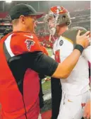 ??  ?? According to Bucs coach Dirk Koetter, Mike Glennon ( right) and Matt Ryan ( left) have a similar style.
| GETTY IMAGES