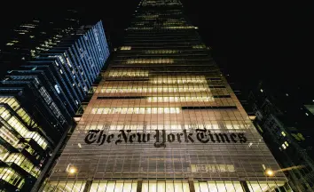  ?? JEENAH MOON/THE NEW YORK TIMES 2017 ?? The DOJ revealed that the Trump administra­tion had obtained phone records of reporters at The New York Times and other news organizati­ons.