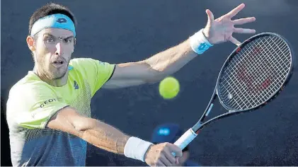  ?? EFE ?? Yacaré. Leonardo Mayer se clasificó a la tercera ronda de un Masters 1000 por primera vez en dos años.