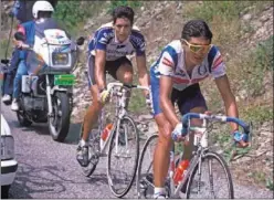  ??  ?? Miguel Indurain, a rueda de Chiappucci, en su fuga del Tour de 1991.