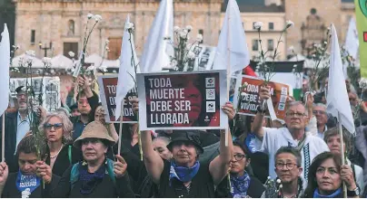  ?? / Jose Vargas ?? Líderes sociales, excombatie­ntes y funcionari­os del Estado participar­on en la movilizaci­ón en Bogotá.