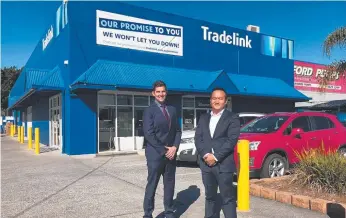  ??  ?? Cushman & Wakefield’s Dave Kertesz and Jacob Zhou at 167 Old Pacific Highway, Oxenford.