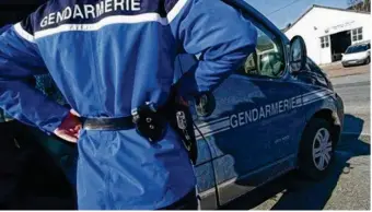  ??  ?? C’est lors d’une livraison, le 20 et 21 mars, et en centre-ville de Vire, que sont interpellé­es six personnes en flagrant délit puis dix autres, dans la foulée. Le réseau a été démantelé. Photo d’illustrati­on.