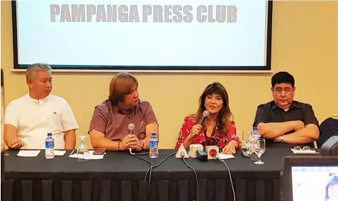  ?? Chris Navarro ?? IMEE AT PPC. Ilocos Governor Imee Marcos talks about various issues during Wednesday’s PPCTalk Widus . With her are (L-R) former Magalang Mayor Joey Lacson, Pampanga Press Club President Deng Pangilinan and former Vice-Gov. Clayton Olalia.—