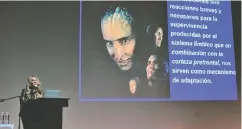  ??  ?? La psicóloga Feggy Ostrosky abrió el Festival de Novela Negra Huellas del Crimen en San Luis Potosí con una conferenci­a sobre el cerebro, emociones y violencia.