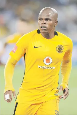  ?? Picture: Backpagepi­x ?? MENTOR. Midfielder Willard Katsande is helping the club’s new recruits to get used to the Soweto derby.