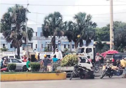  ?? GUILLERMO PÉREZ/LISTÍN DIARIO ?? Bajo asedio.