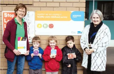  ??  ?? Pictured in front of the achievemen­t program signage are L-R Pauline Whyte, Dylan Bawden, Georgia Sharp, Luca Pitisano and Angela Greenall.