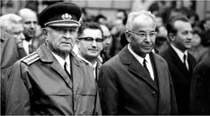  ?? ?? General Ludvík Svoboda i Gustav Husák bili su vodeći ljudi Čehoslovač­ke