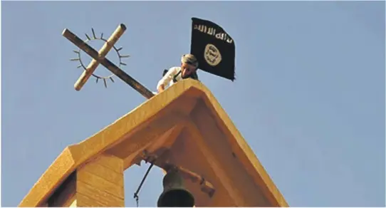  ??  ?? INNLEGG: Dag Eriksen skriver at problemet er at de kristne allerede er skilt ut som gruppe, ikke av oss, men av islam i muslimske land. Bildet viser IS-medlemmer som ødelegger et katolsk kloster i Mosul i Irak.