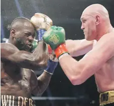  ??  ?? Tyson Fury y Deontay Wilder volverían a enfrentars­e en el próximo mes de diciembre.