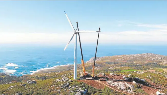  ?? // EUROPA PRESS ?? El aerogenera­dor de un parque eólico en Malpica (La Coruña), en una imagen de archivo
