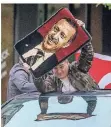  ?? FOTO: REICHWEIN ?? Autokorso von Erdogan-Anhängern in Duisburg.