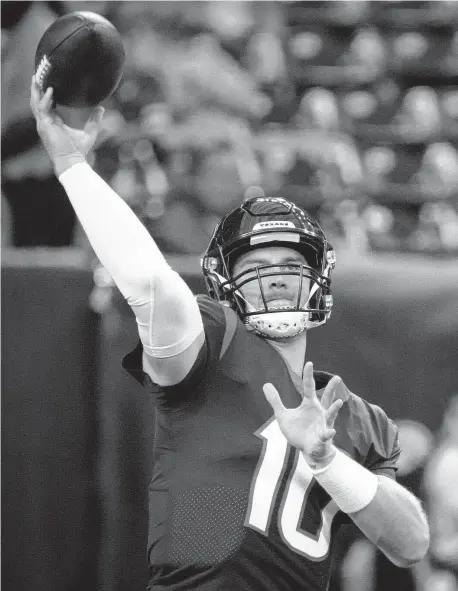  ?? Brett Coomer/Staff photograph­er ?? Over his final five games last season, Texans quarterbac­k Davis Mills threw nine touchdown passes and only two intercepti­ons.