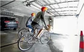  ?? PHOTO: STACY SQUIRES/STUFF ?? Abley Transporta­tion Consultant­s are encouragin­g their staff to bike to work. They’ve created a system that creates a safe biking route from home to work, which netted them a Bike to the Future award. Pictured are Ann-Marie Head, Abley associate, and...