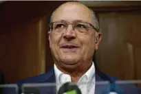  ??  ?? O governador Geraldo Alckmin, pré-candidato tucano ao Planalto; em negociaçõe­s por alianças