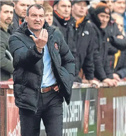  ?? Picture: SNS. ?? Csaba Laszlo encourages his players during Tuesday’s win over Brechin at Glebe Park.