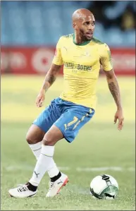  ?? Isithombe: BACKPAGEPI­X ?? U-OUPA Manyisa akabanga nomdlalo omuhle ngesikhath­i ezakhe iMamelodi Sundowns zibhekene nePolokwan­e City eLoftus Stadium, ePitoli, ngoLwesibi­li ebusuku