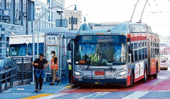  ?? Lea Suzuki/The Chronicle 2022 ?? While the traditiona­l downtown commute might not come back, ridership has increased on Muni routes such as the Van Ness Avenue bus line. Muni is enhancing service for that and other popular routes.