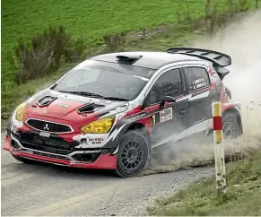  ?? BEJON HASWELL/STUFF ?? The dust flies on the South Canterbury rally on Saturday with Murray Garrick (left) on stage six while eventual winners the Summerfiel­d siblings, Matt and Nicole, are pictured at right.