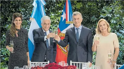  ?? EMMANUEL FERNÁNDEZ ?? Amigos. Macri y Piñera destacaron la “dimensión bioceánica” que tienen los dos países.